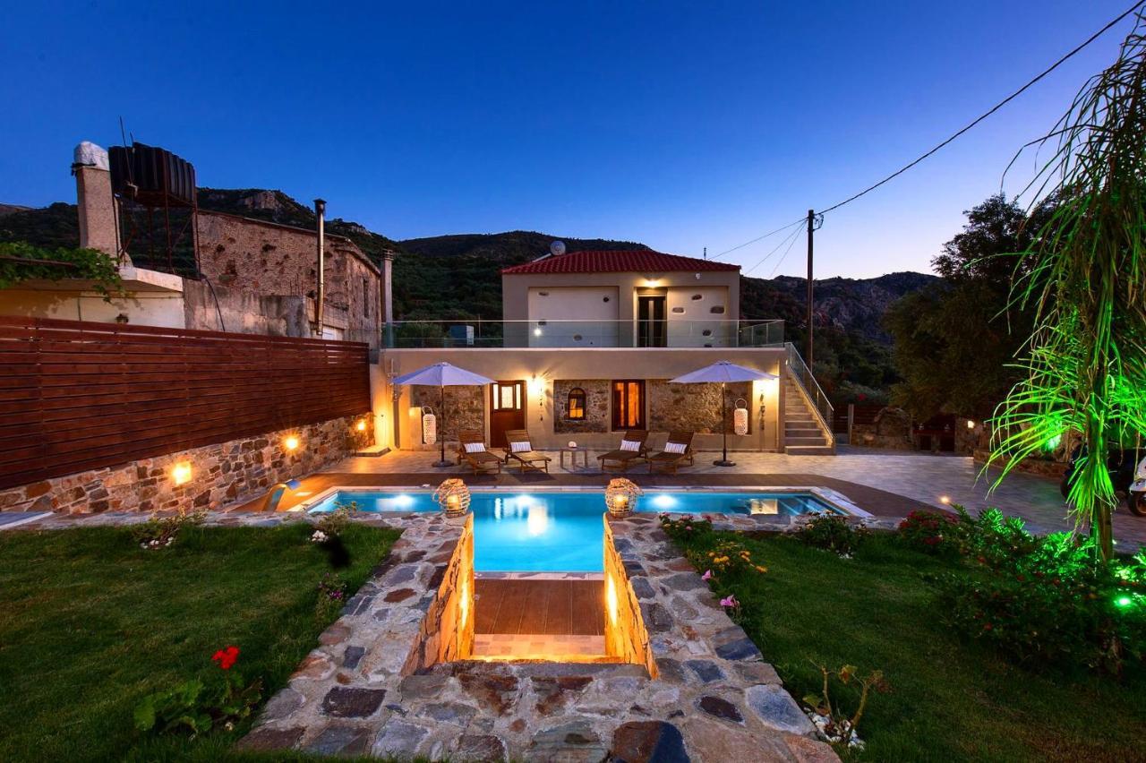 Tzouganos Villa Sfinárion Exteriör bild