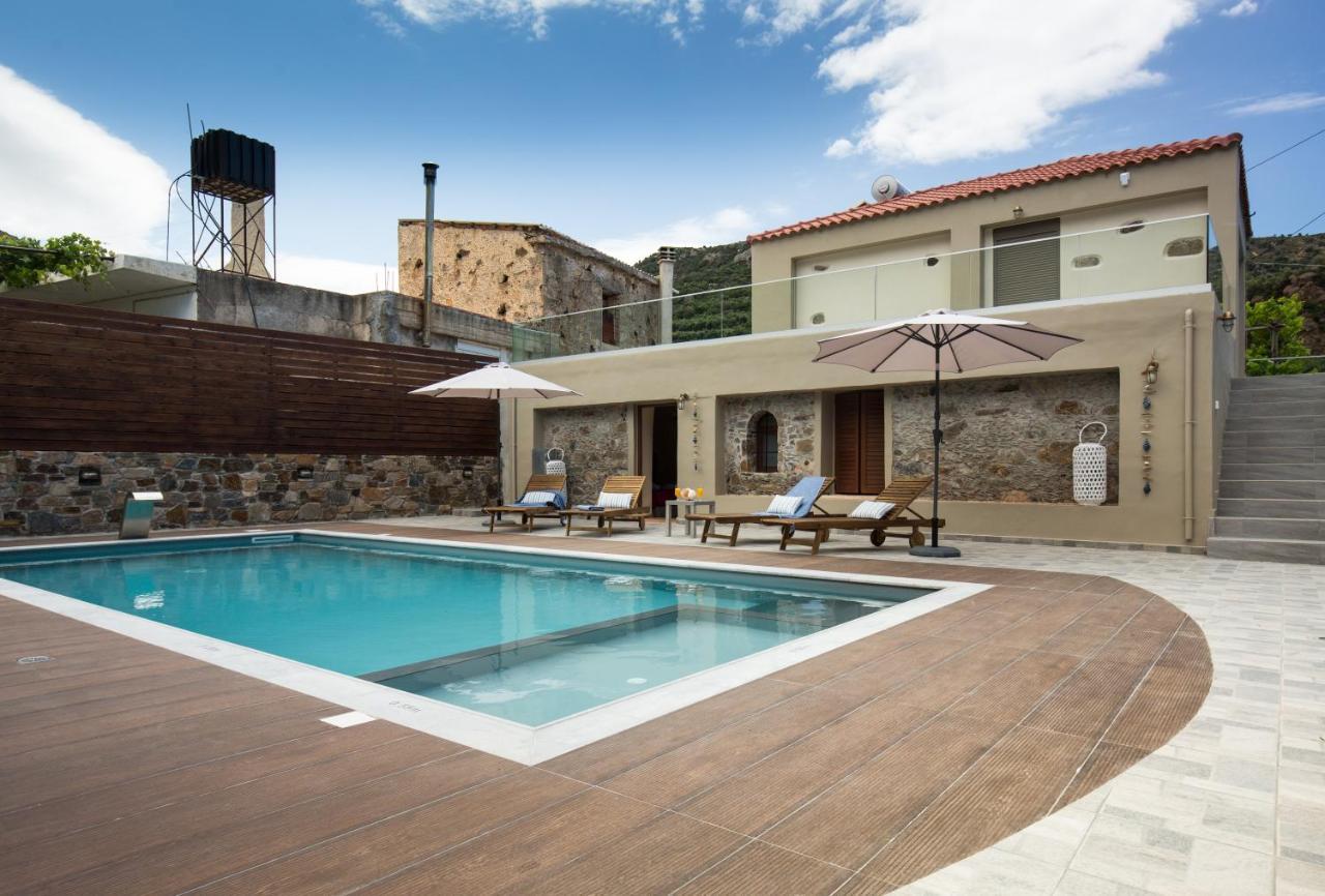 Tzouganos Villa Sfinárion Exteriör bild